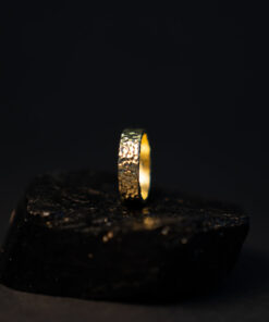 Auro Hammered Ring 6mm